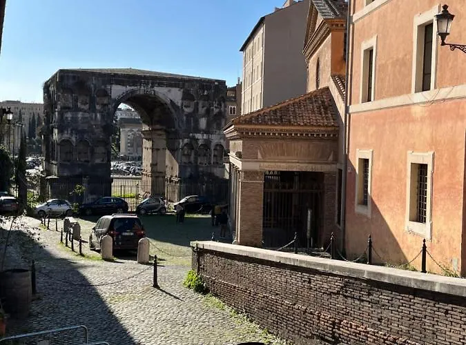 Апартаменты Shabby Studio- Ai Fori Imperiali *